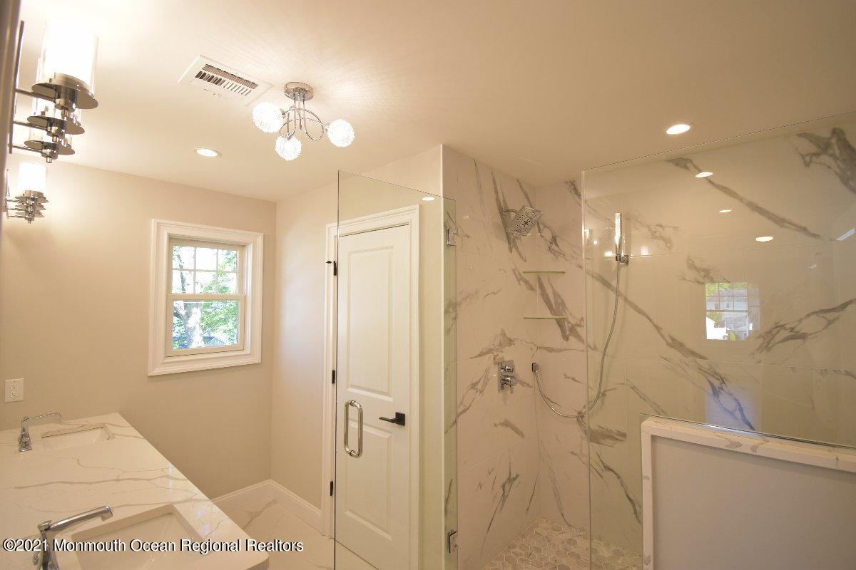 31 Lupine Way Clark, NJ 07066 - Photo 23 of 40 DSC_0313