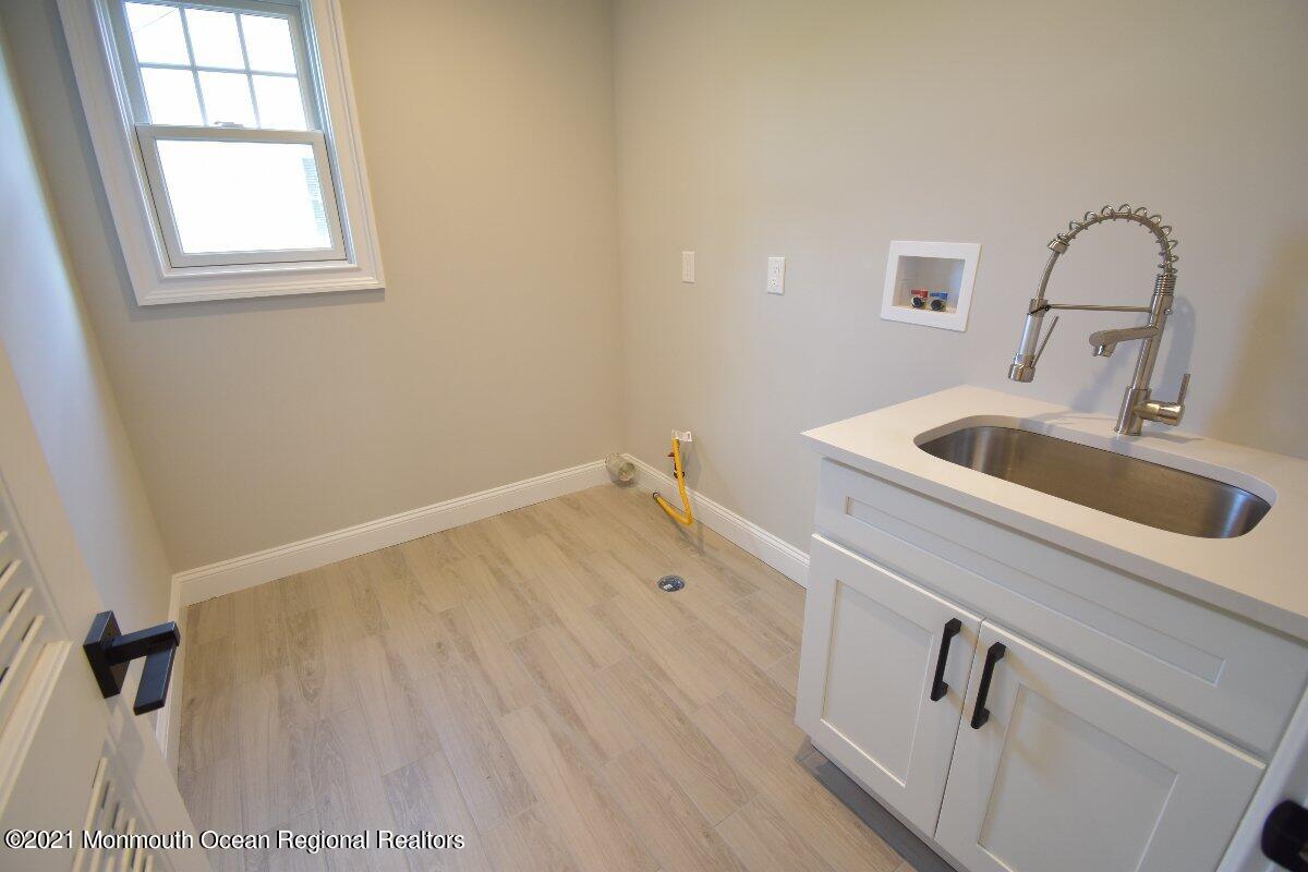 31 Lupine Way Clark, NJ 07066 - Photo 26 of 40 DSC_0456