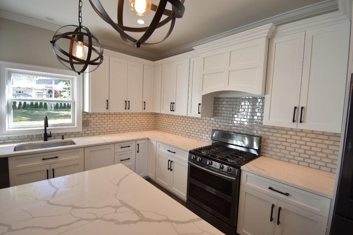 31 Lupine Way Clark, NJ 07066 - Photo 7 of 40 DSC_0260