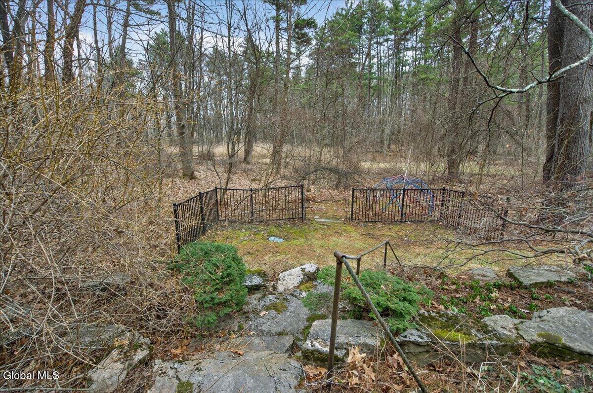 32 Slingerland Street Bethlehem, NY 12159 - Photo 64 of 70 39-32 SLINGERLANDS-44