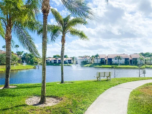 $1,450 | 1259 Southwest 46th Avenue, Unit 1914, Pompano Beach, FL 33069