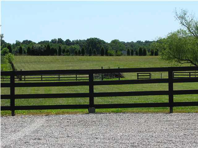 5433 Schneider Road Newburgh, IN 47630 - Photo 14 of 30 Gallery Image 14