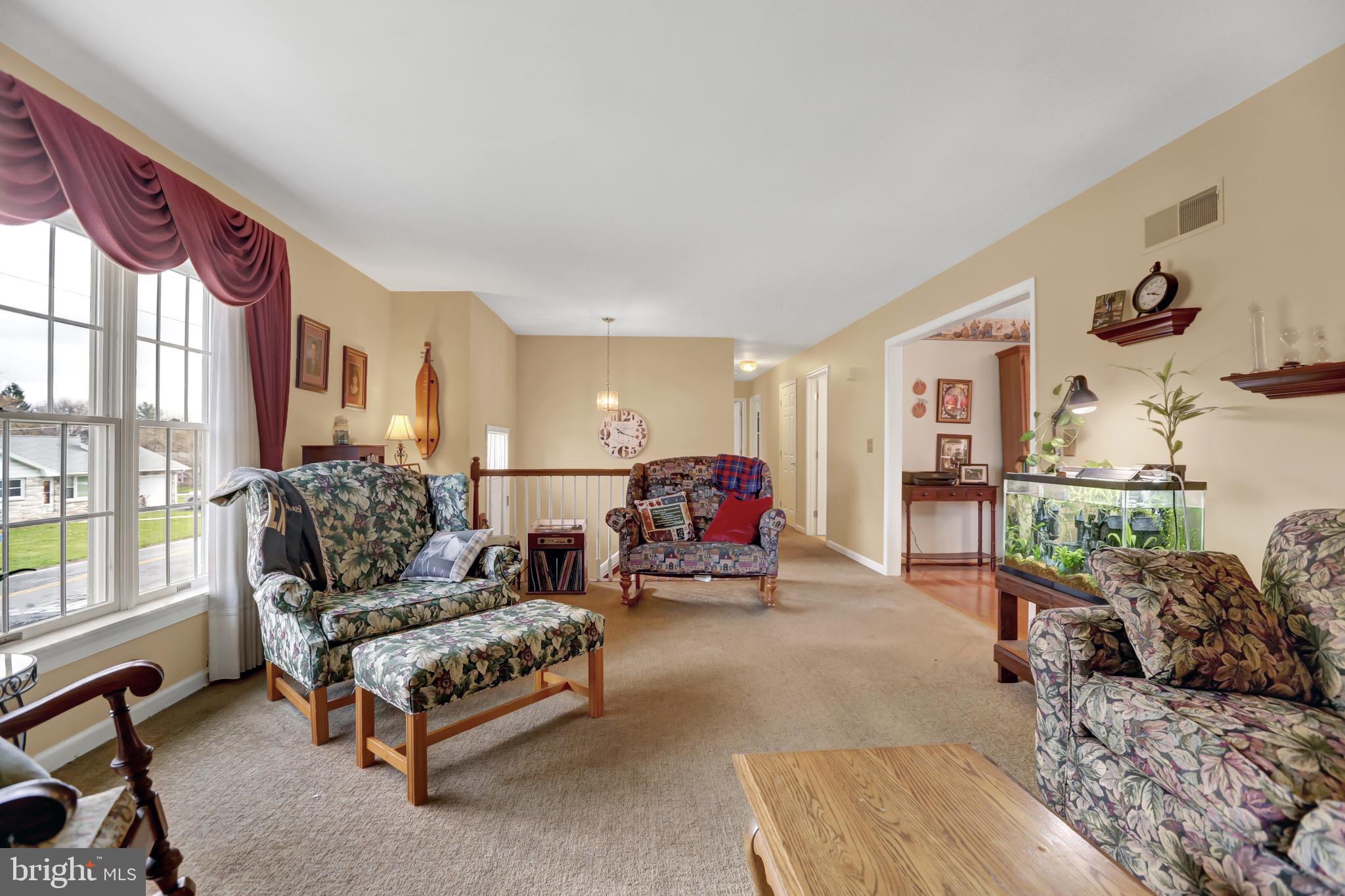 302 Clark Road Hershey, PA 17033 - Photo 2 of 33