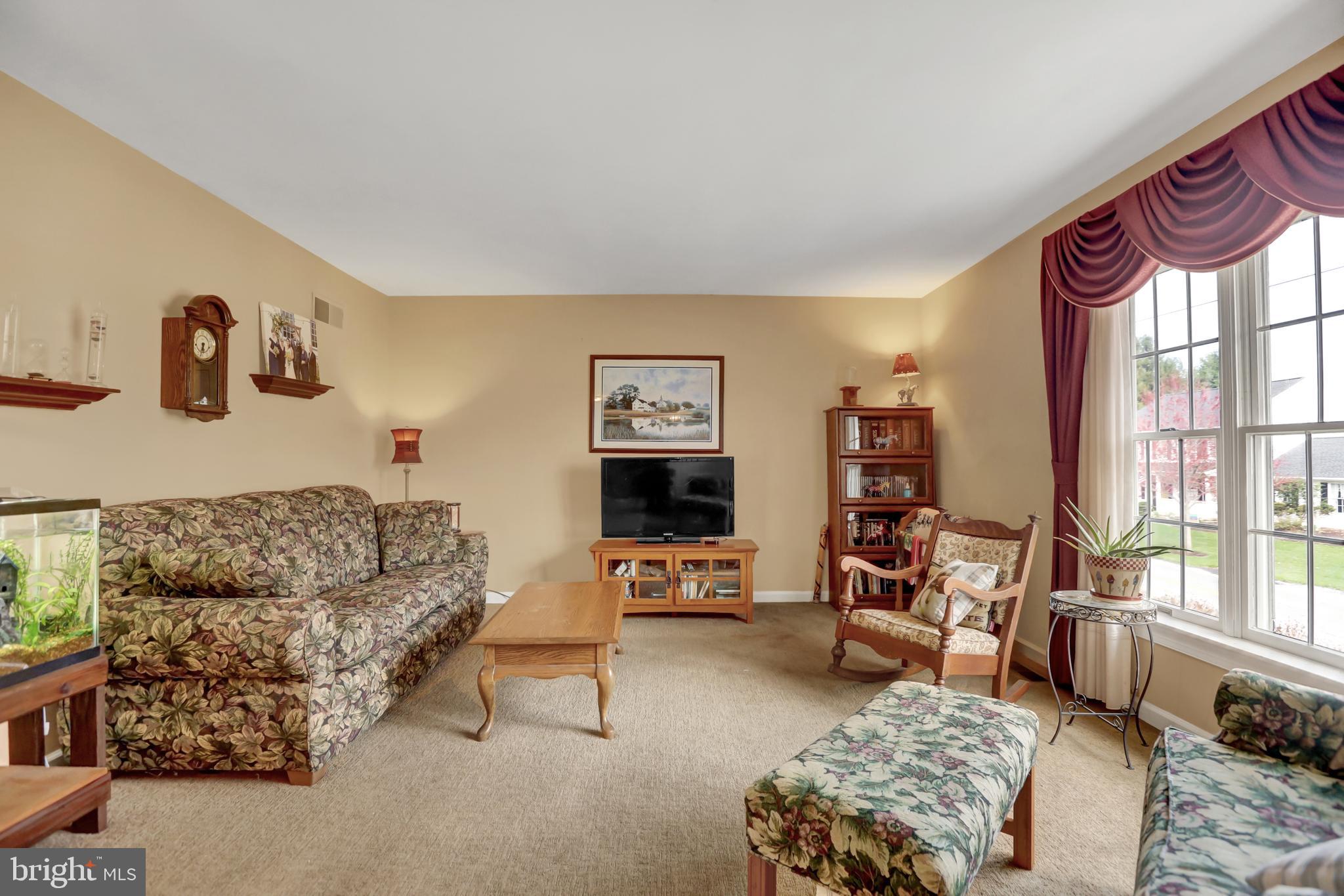 302 Clark Road Hershey, PA 17033 - Photo 3 of 33