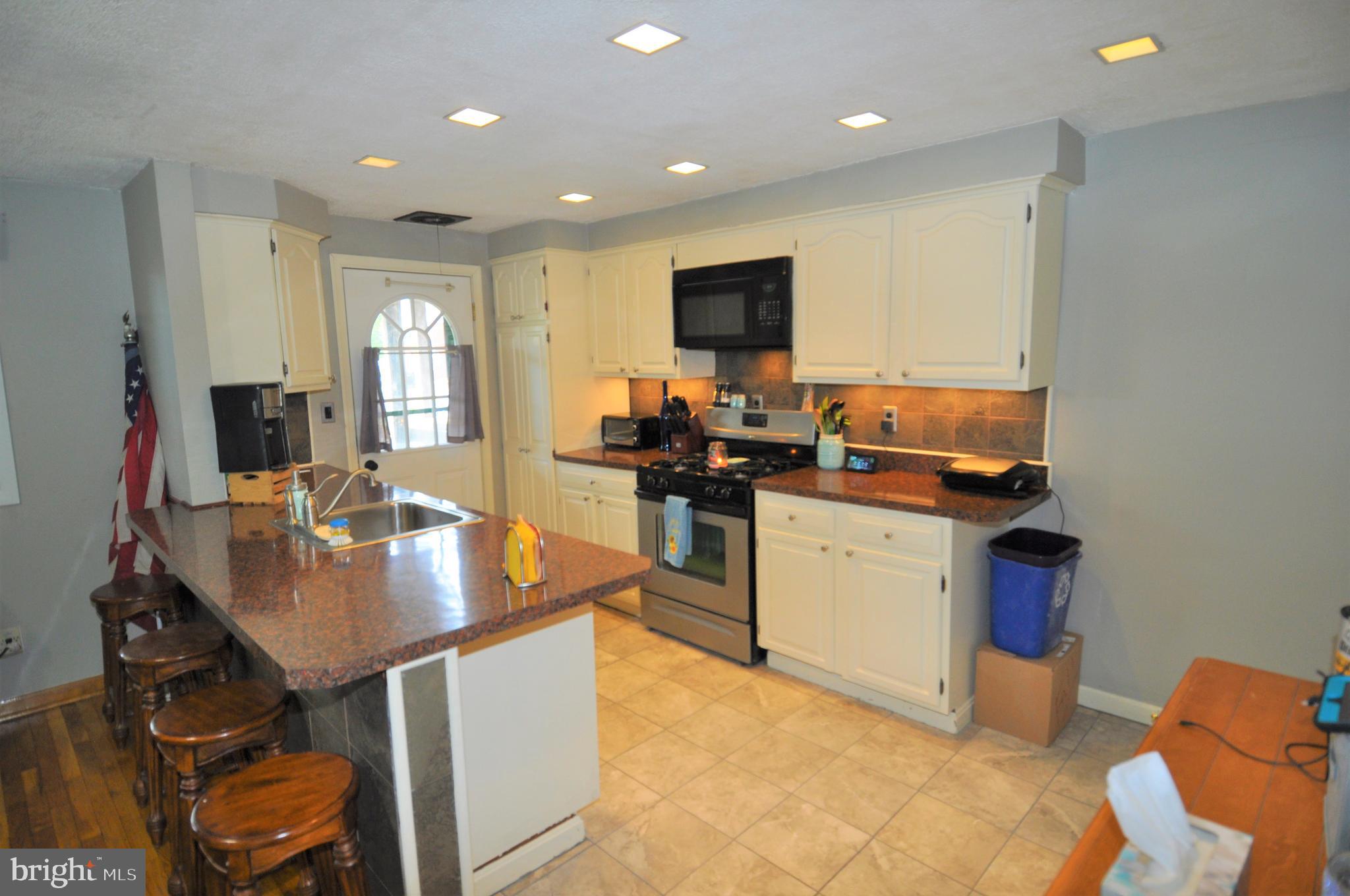 7803 Kavanagh Road Baltimore, MD 21222 - Photo 4 of 25