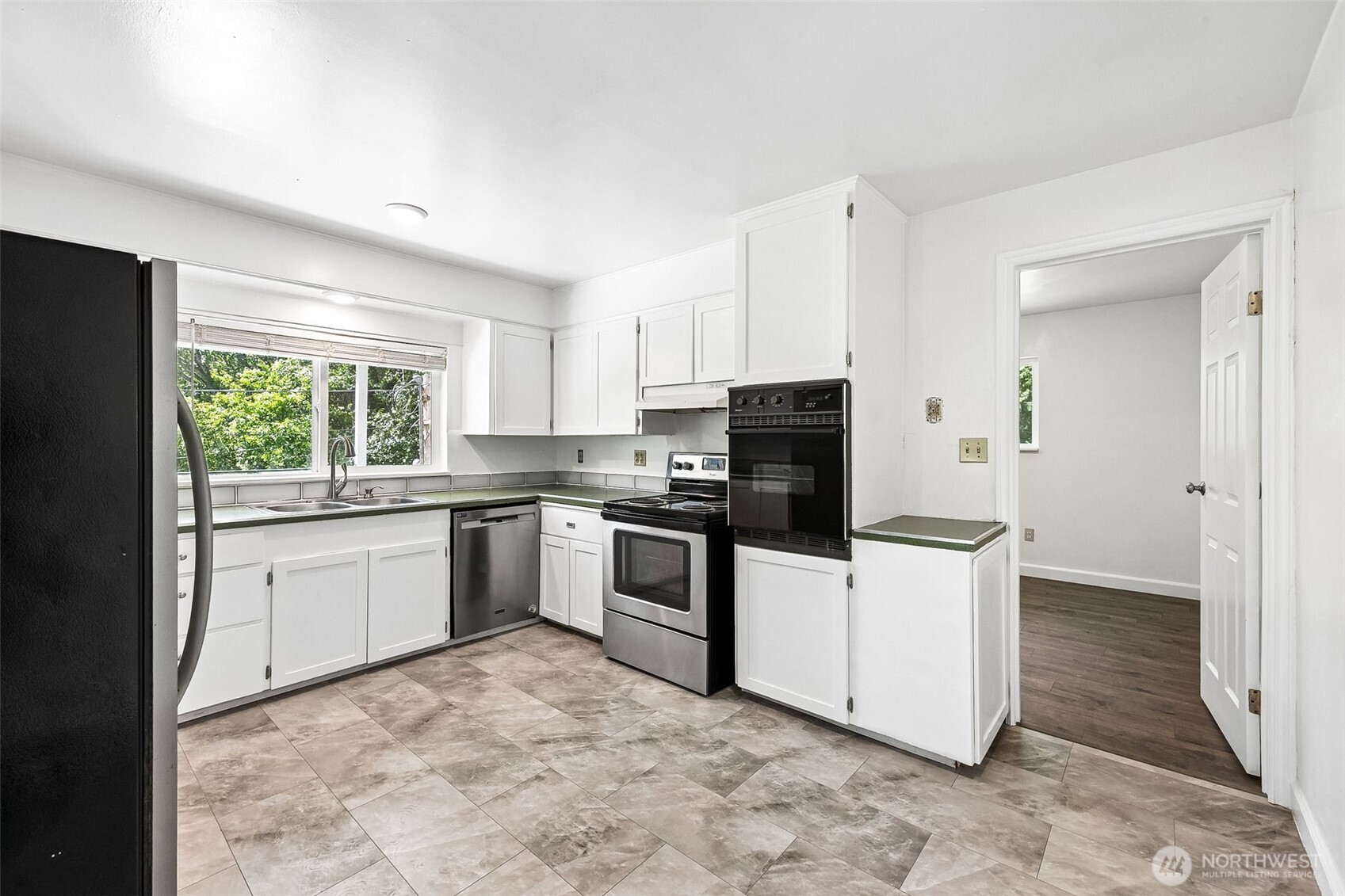 13710 Madrona Road Southwest Port Orchard, WA 98367 - Photo 9 of 40