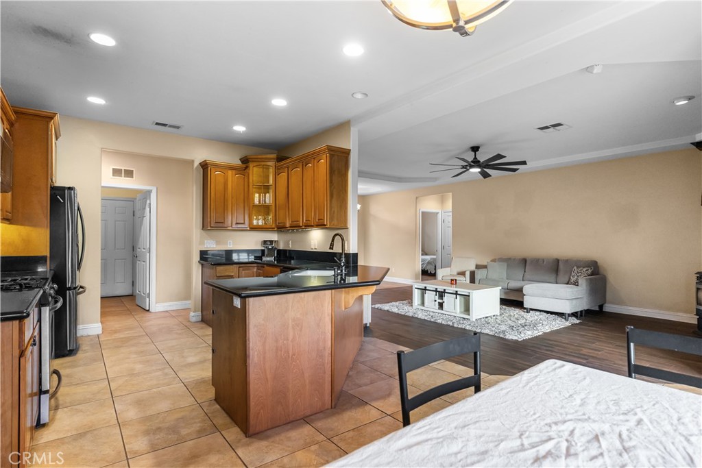 26820 Stirrup Way Tehachapi, CA 93561 - Photo 14 of 47