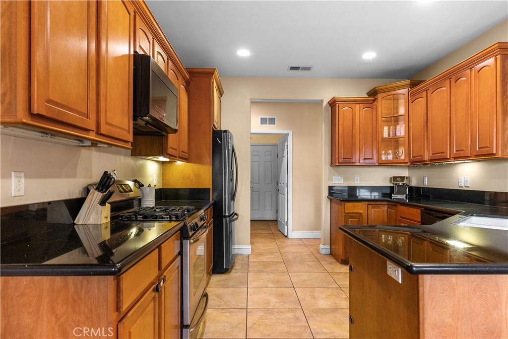 26820 Stirrup Way Tehachapi, CA 93561 - Photo 15 of 47