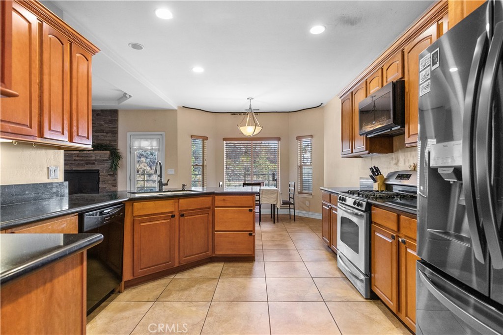 26820 Stirrup Way Tehachapi, CA 93561 - Photo 16 of 47