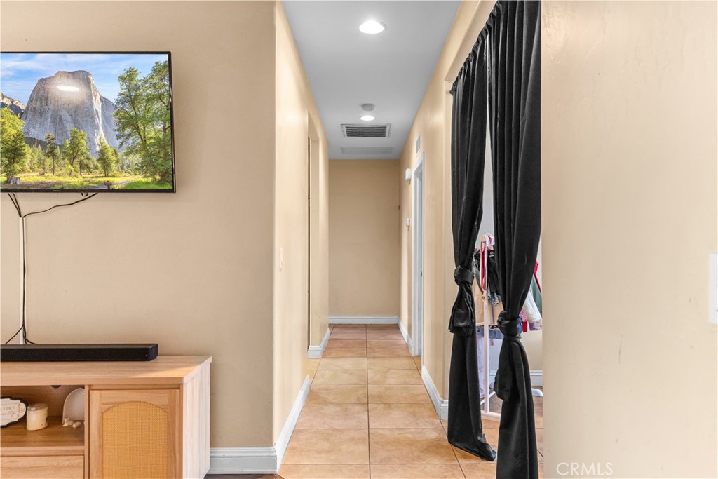 26820 Stirrup Way Tehachapi, CA 93561 - Photo 18 of 47