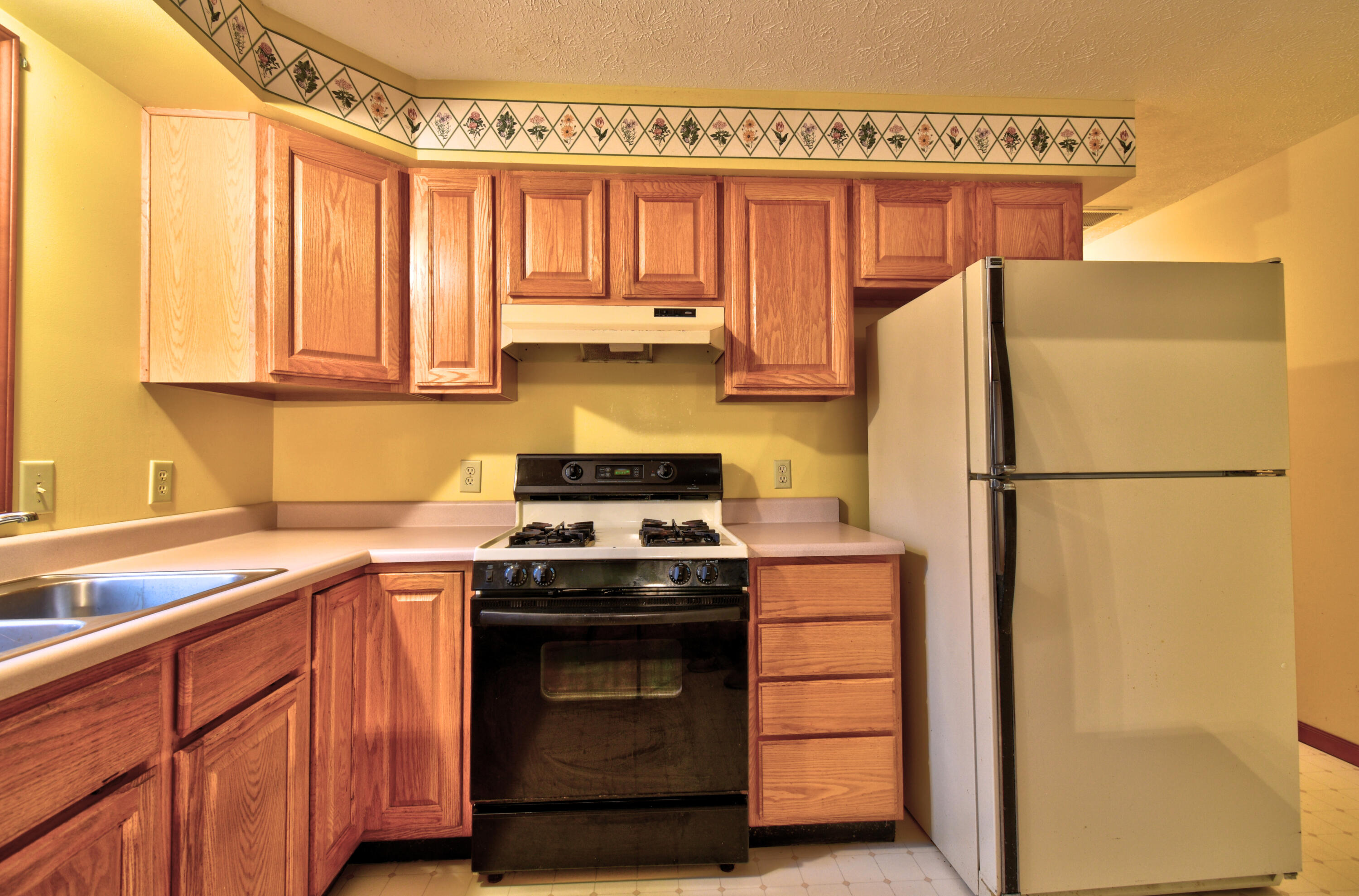 7585 Tree Top Lane Pigeon, MI 48755 - Photo 14 of 105 kt 6