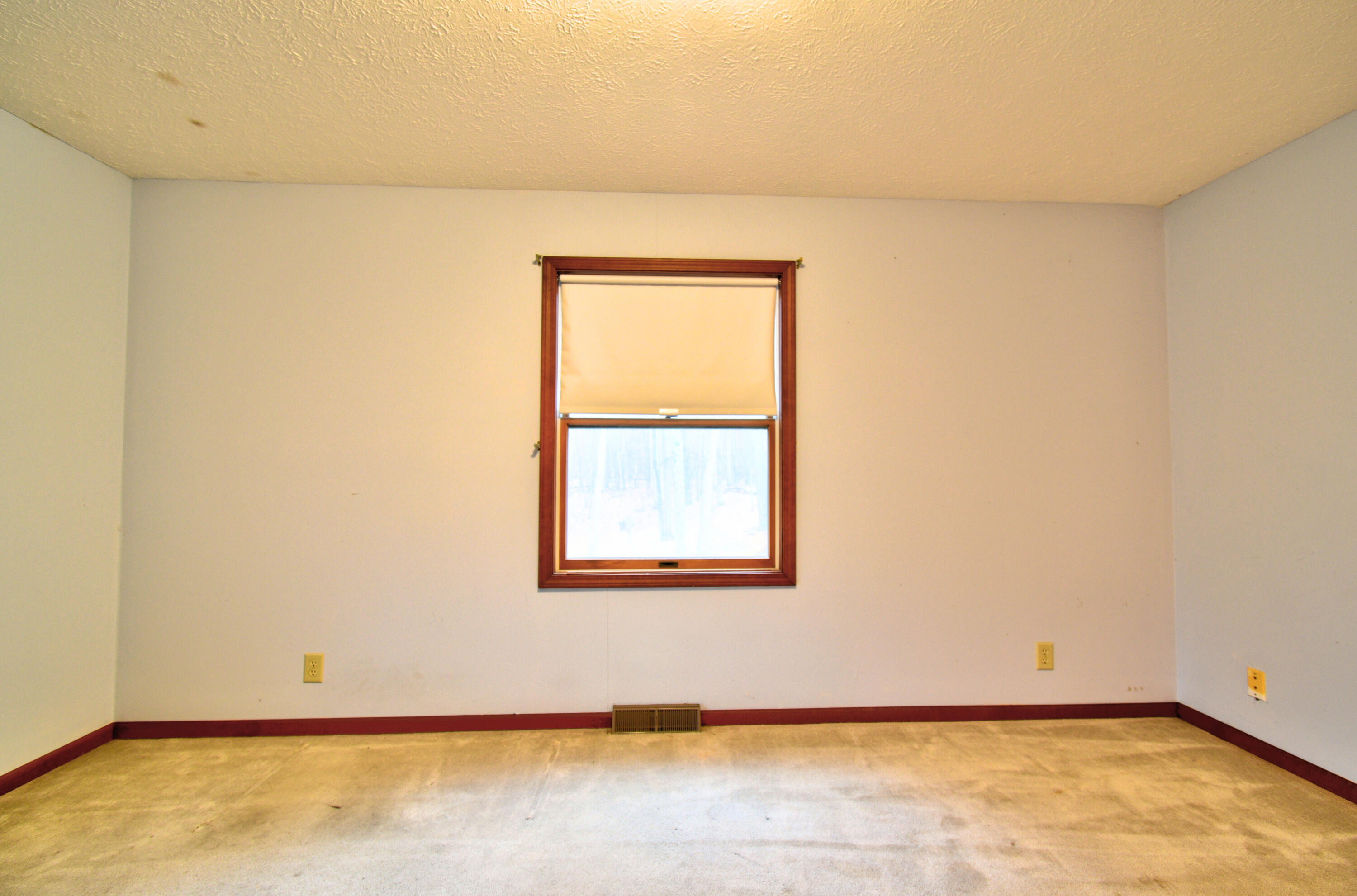 7585 Tree Top Lane Pigeon, MI 48755 - Photo 44 of 105 bed 2 1