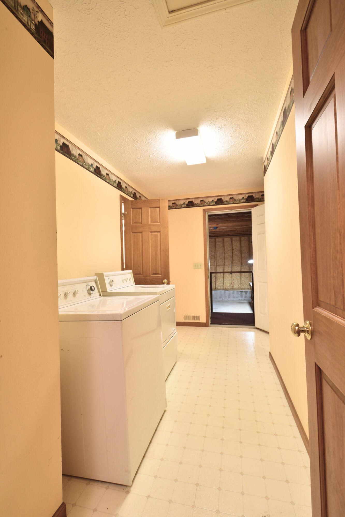 7585 Tree Top Lane Pigeon, MI 48755 - Photo 62 of 105 la 1