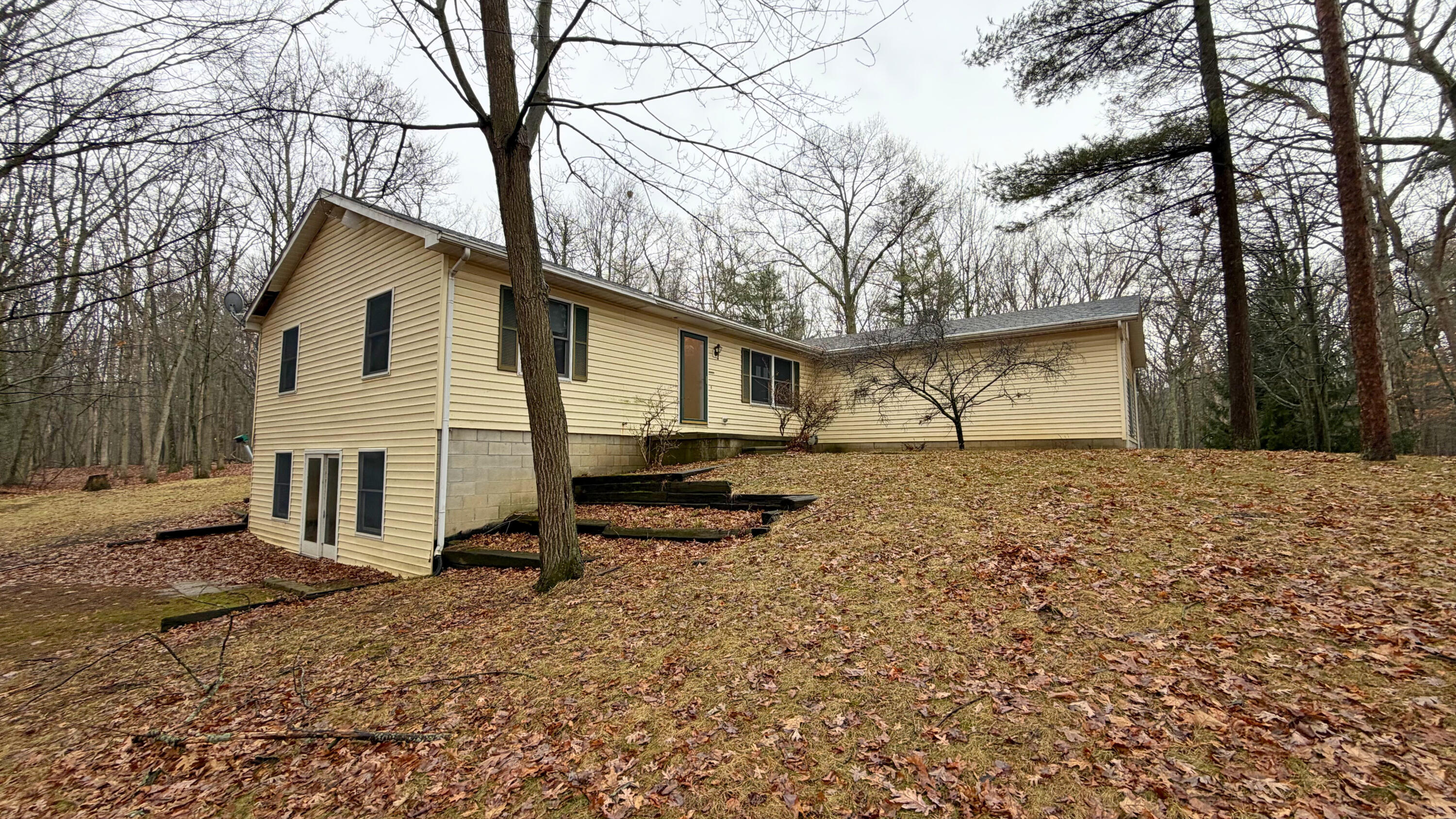 7585 Tree Top Lane Pigeon, MI 48755 - Photo 85 of 105 ext 4