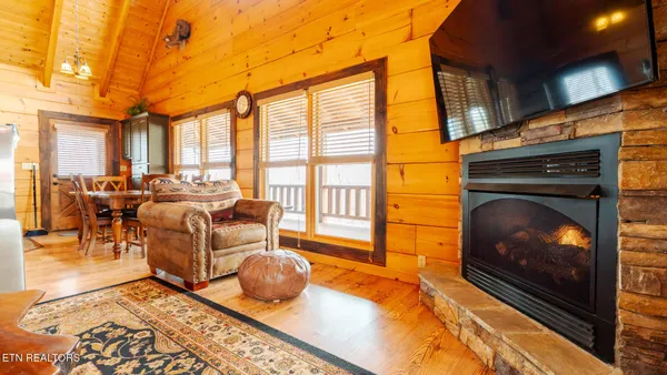 $799,900 | 336 John J Smith Road, Oneida, TN 37841
