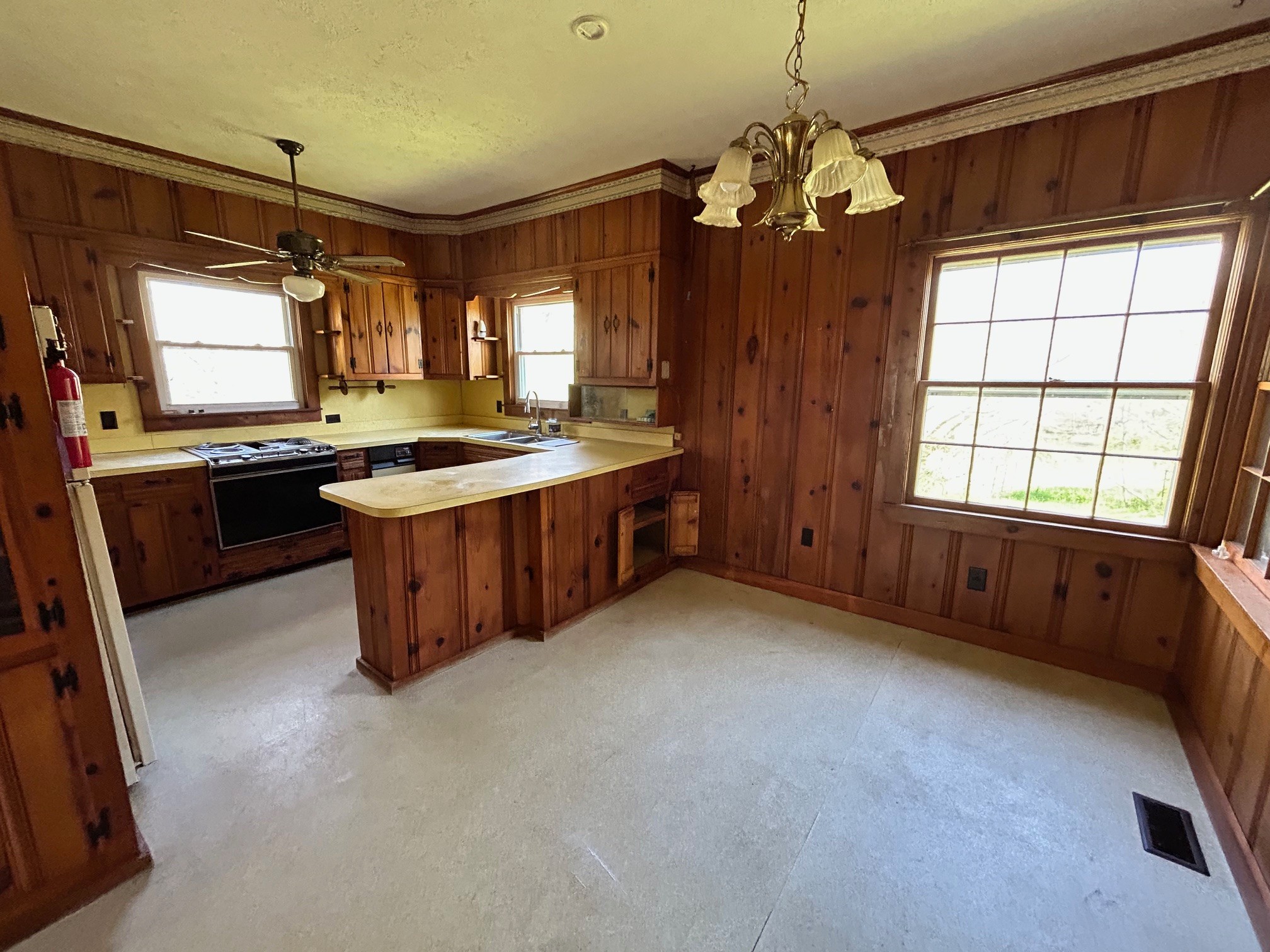 176 Felts Road Sparta, TN 38583 - Photo 8 of 10