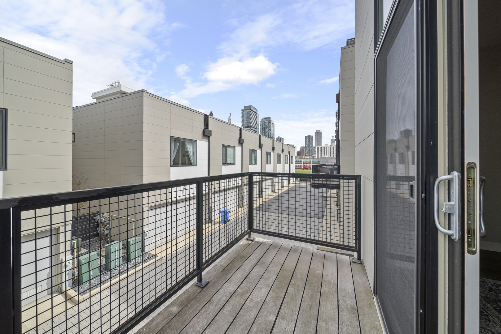 448 West Oak Street Chicago, IL 60610 - Photo 9 of 28 a view of balcony with wooden floor