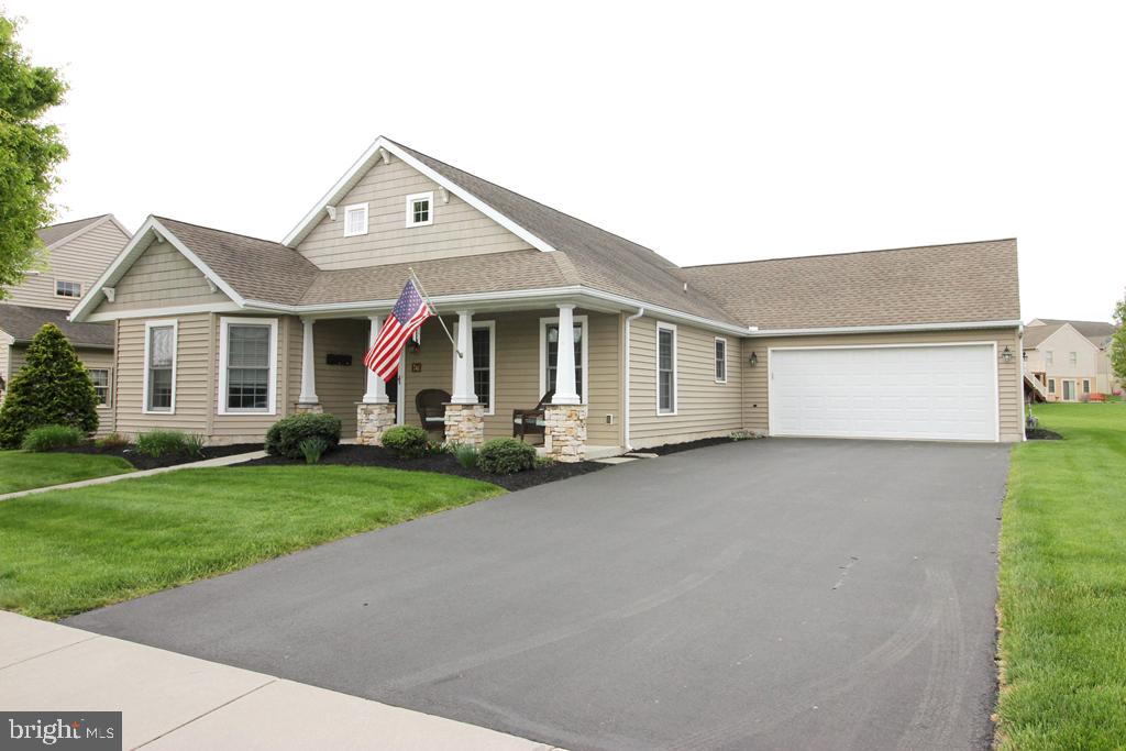741 Heather Ridge Manheim, PA 17545 - Photo 2 of 27