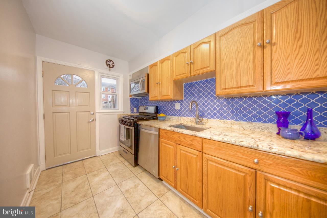 6217 Leith Walk Baltimore, MD 21239 - Photo 11 of 30 Kitchen
