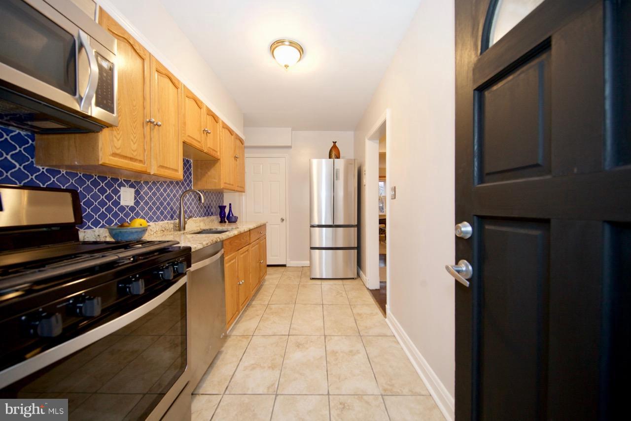 6217 Leith Walk Baltimore, MD 21239 - Photo 12 of 30 Kitchen