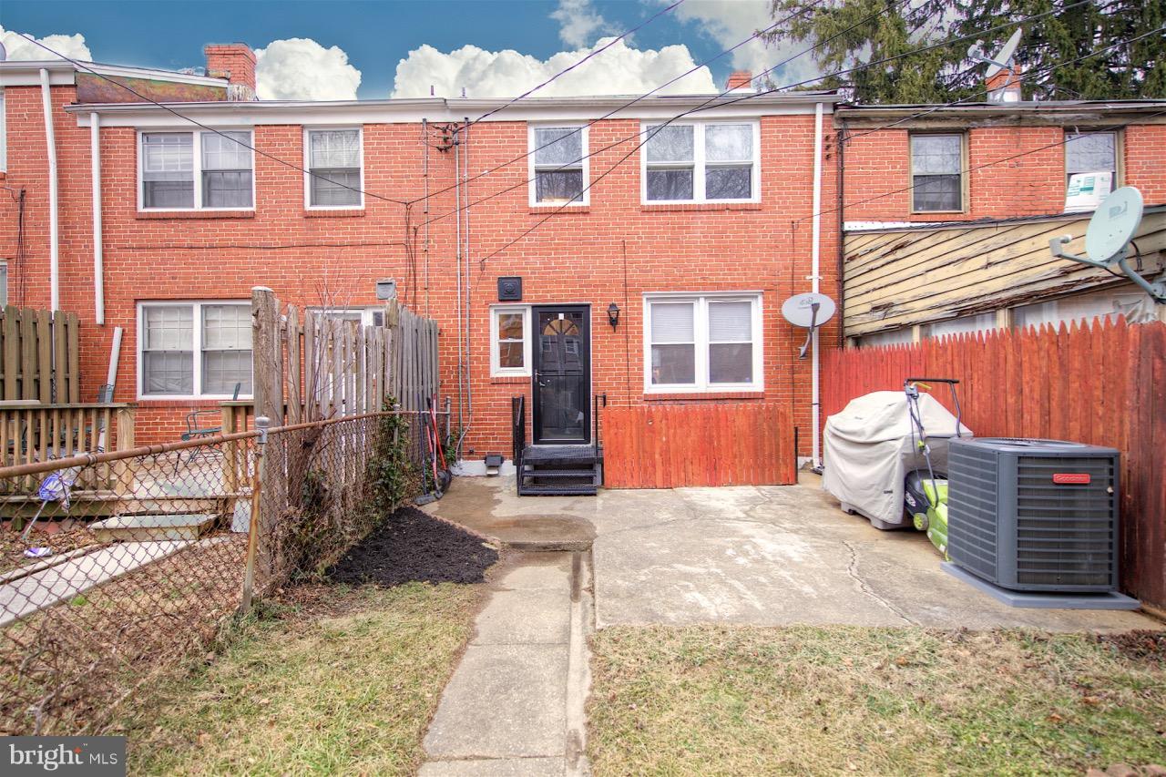 6217 Leith Walk Baltimore, MD 21239 - Photo 27 of 30 Exterior (Rear)