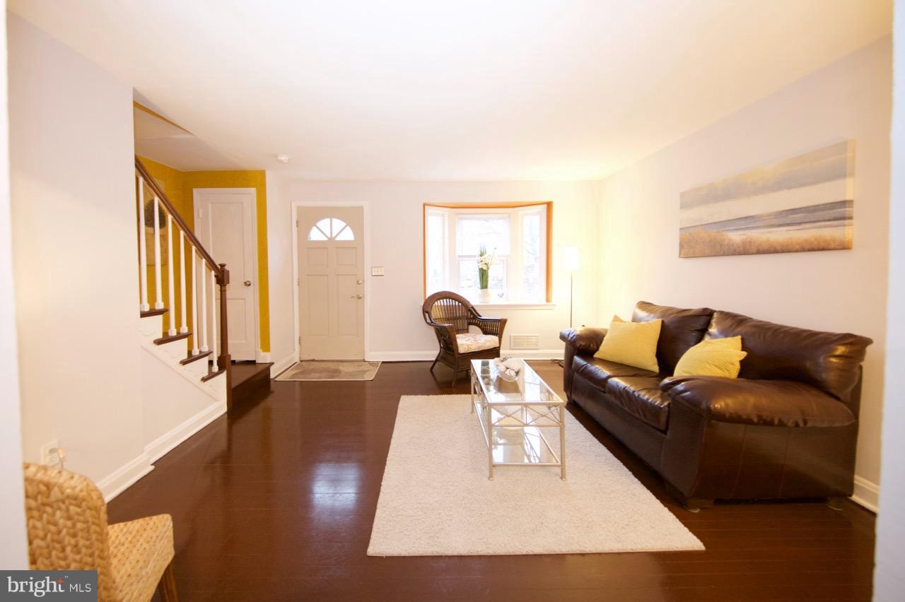 6217 Leith Walk Baltimore, MD 21239 - Photo 6 of 30 Living Room