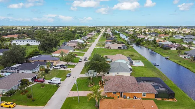 $349,500 | 104 Mark Twain Lane, Rotonda West, FL 33947