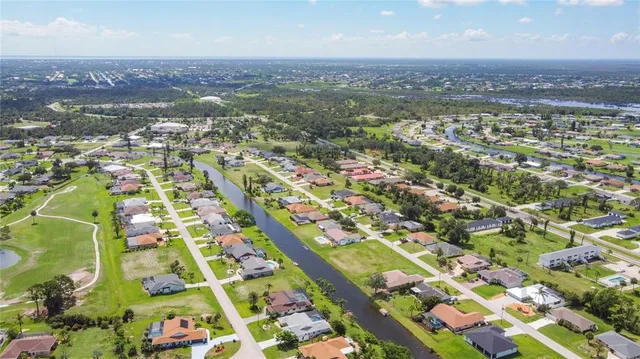 $349,500 | 104 Mark Twain Lane, Rotonda West, FL 33947