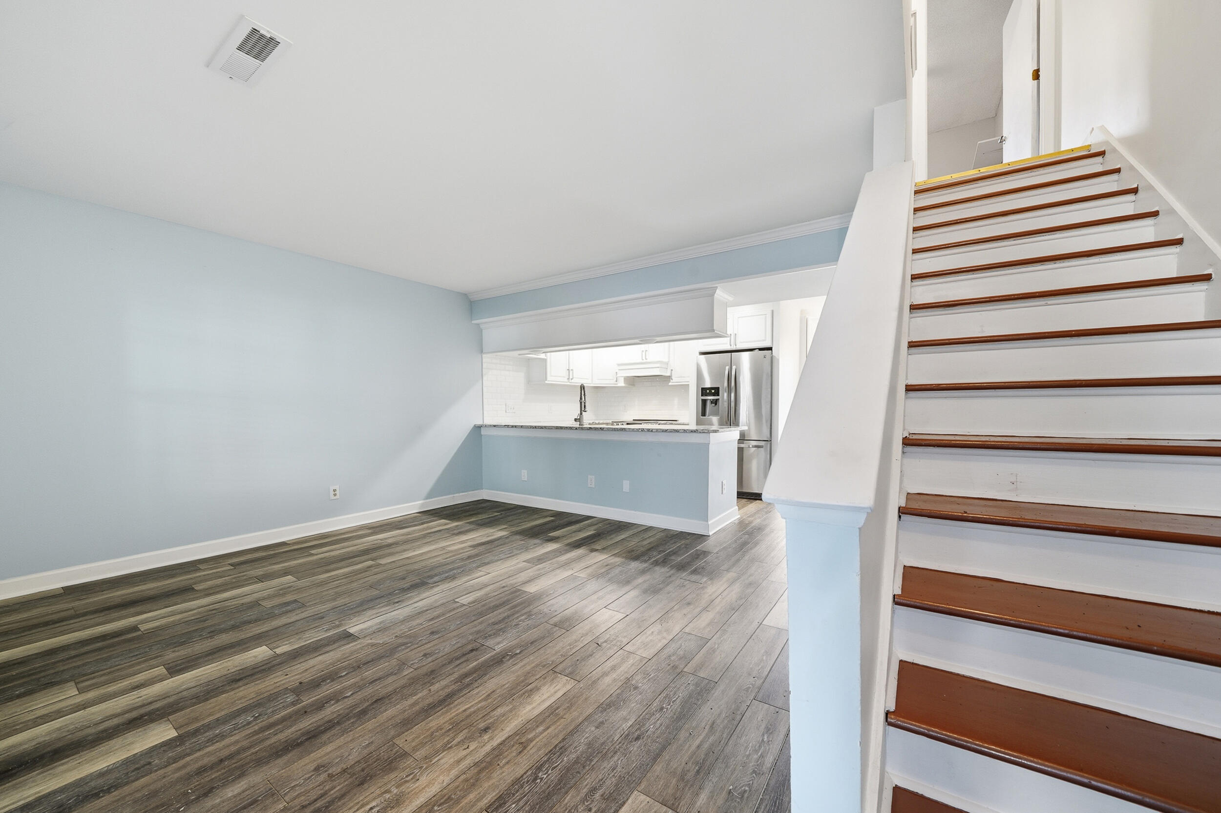 203 Weber Road, Unit B Summerville, SC 29483 - Photo 4 of 24 dsc08512