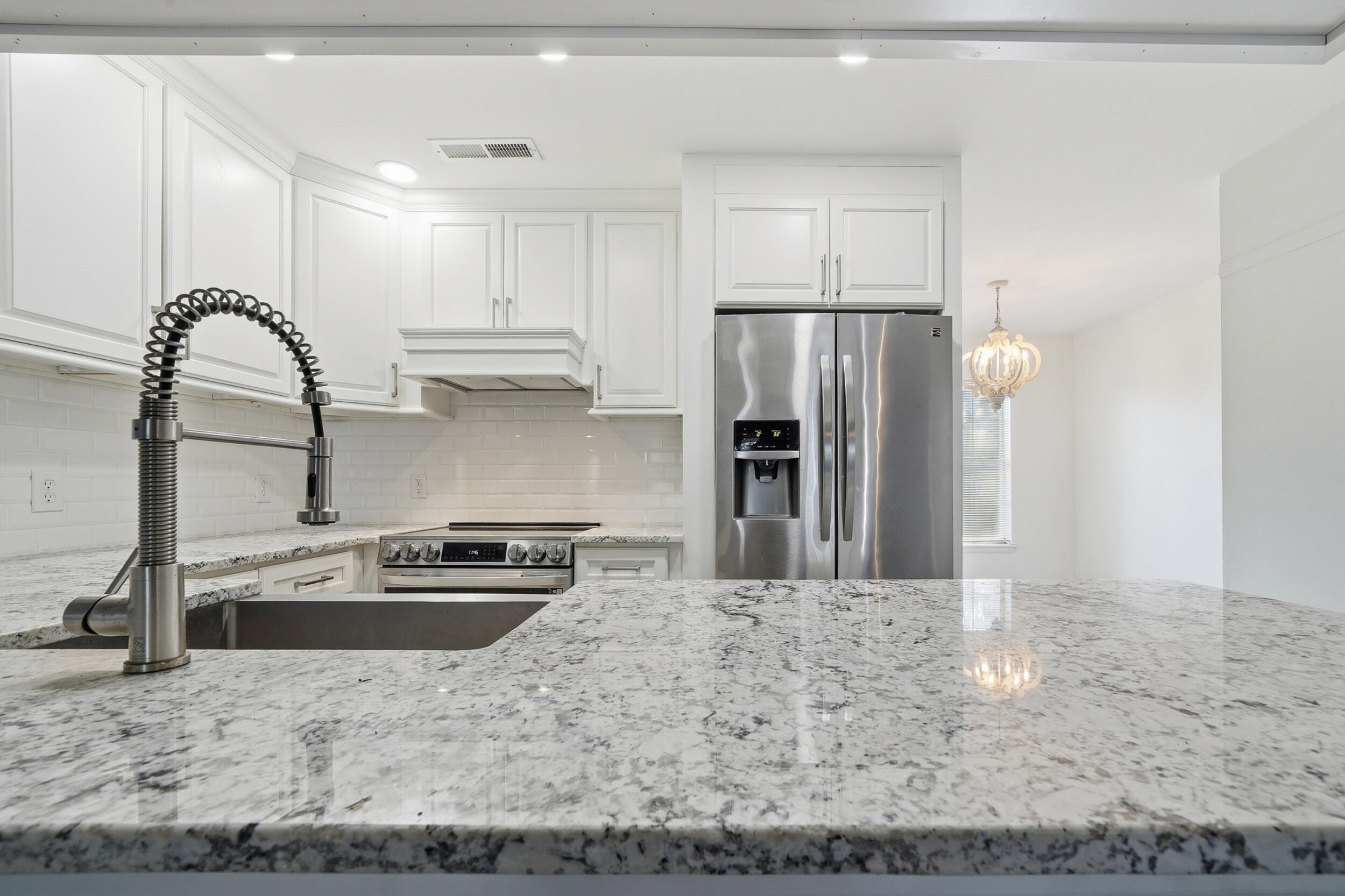 203 Weber Road, Unit B Summerville, SC 29483 - Photo 7 of 24 dsc08521