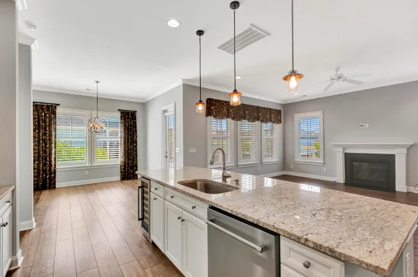 $1,000,000 | 3663 Spindrift Drive, Mount Pleasant, SC 29466