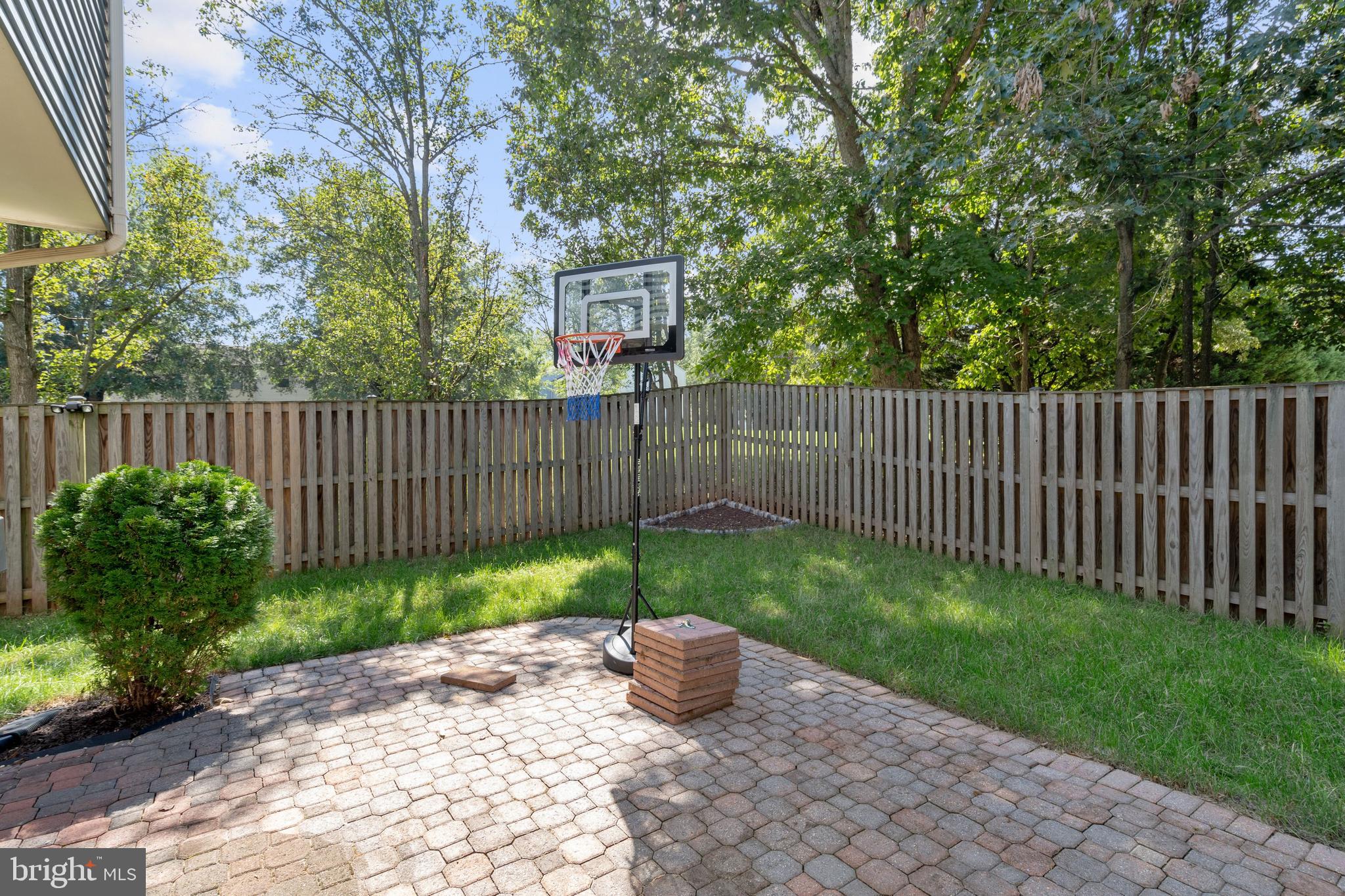 14801 Basingstoke Loop Centreville, VA 20120 - Photo 30 of 31