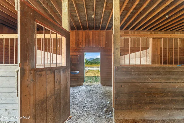 $1,325,000 | 17778 East Canary Creek Road, Cataldo, ID 83810