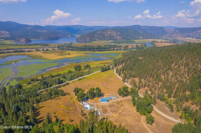 $1,325,000 | 17778 East Canary Creek Road, Cataldo, ID 83810