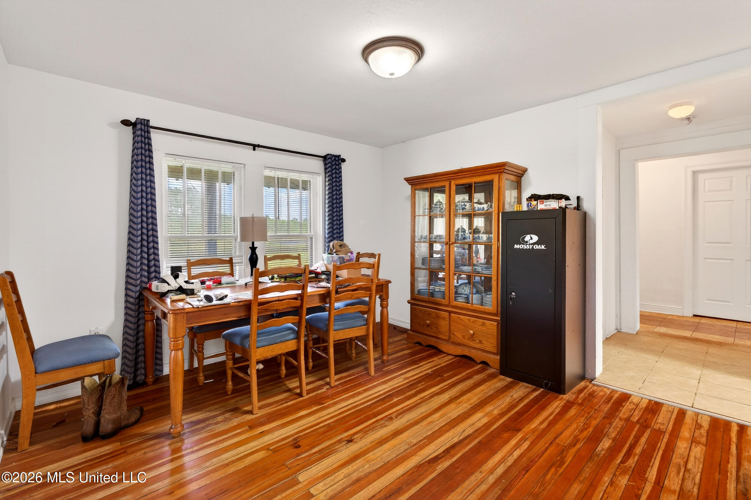 554 Homer Ladner Road Poplarville, MS 39470 - Photo 17 of 68 17_diningroom 1