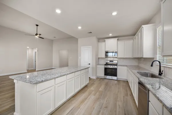 $447,900 | 2106 Tioga Vw Drive, Rosharon, TX 77583