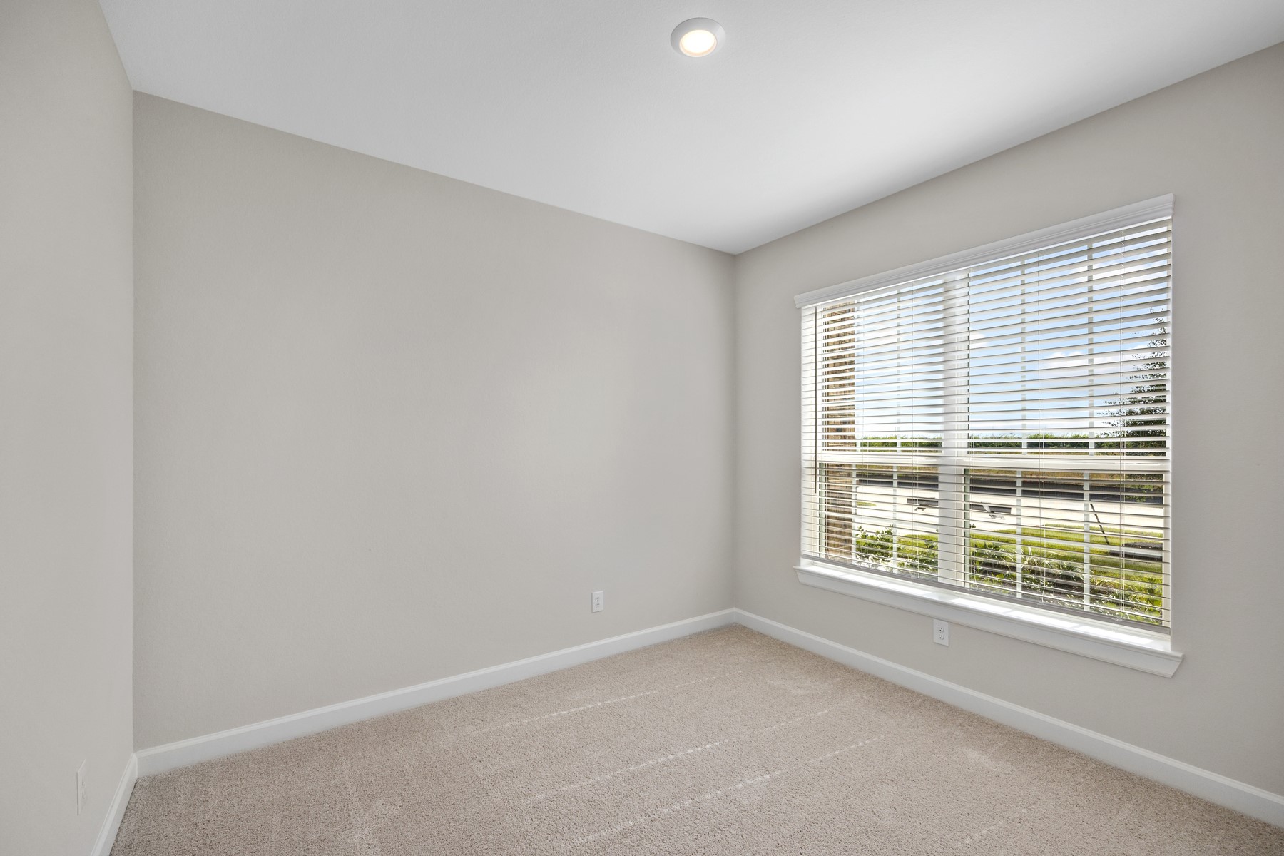 2106 Tioga Vw Drive Rosharon, TX 77583 - Photo 6 of 12 The home has three additional bedrooms.