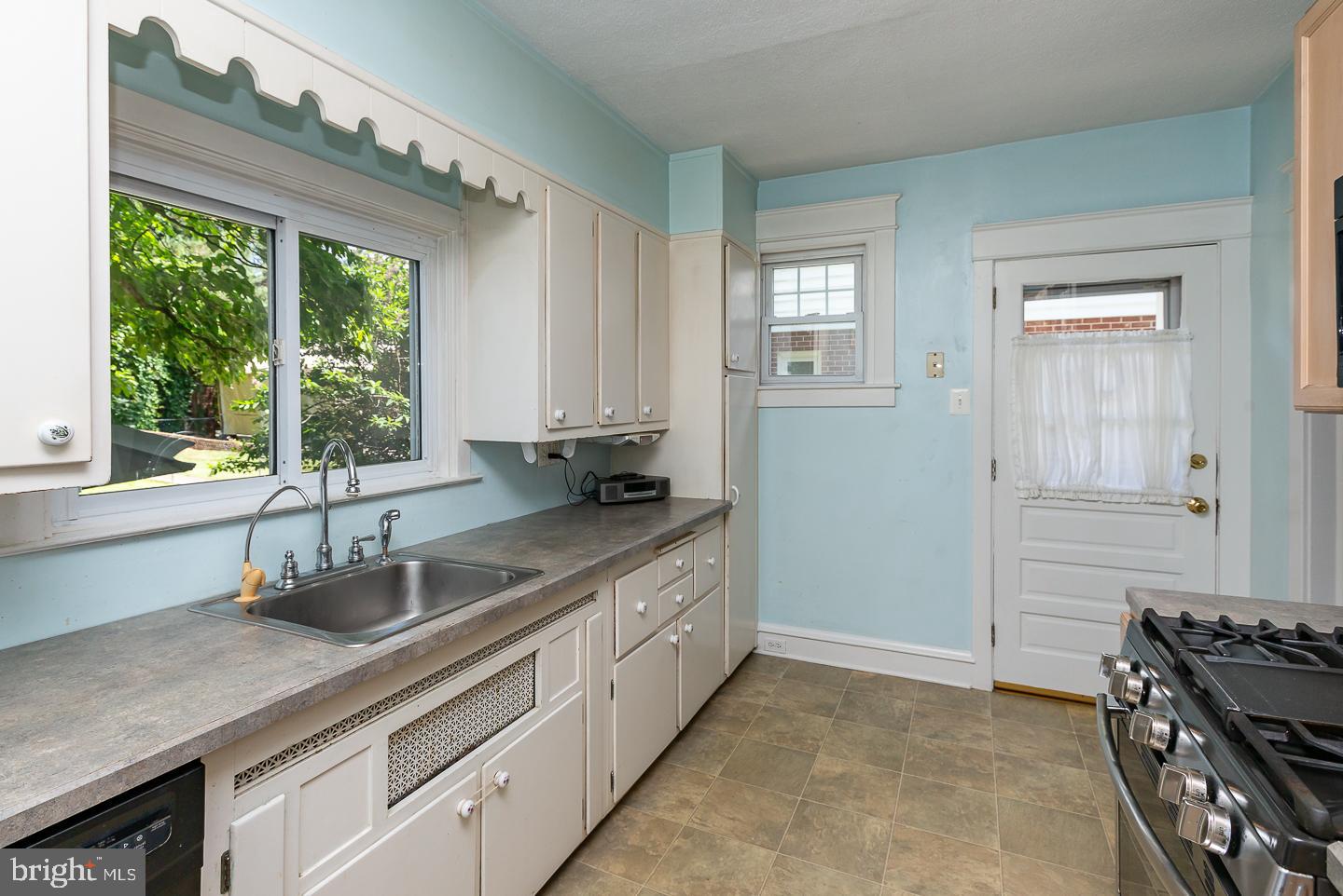 234 Sagamore Road Havertown, PA 19083 - Photo 14 of 35