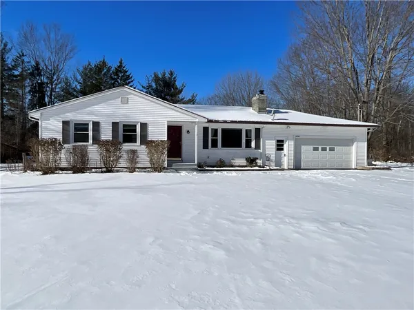 $299,900 | 2838 Kendall Road, Murray, NY 14470