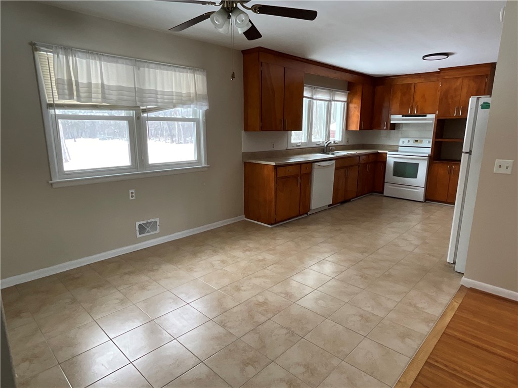 2838 Kendall Road Murray, NY 14470 - Photo 5 of 23 Spacious kitchen- dining area!
