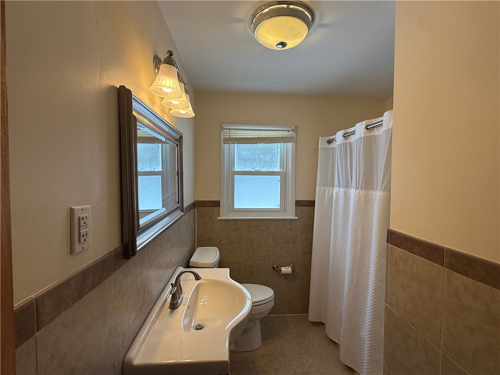 2838 Kendall Road Murray, NY 14470 - Photo 7 of 23 Full bathroom.