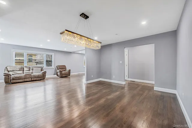 a view of livingroom with furniture and wooden floor