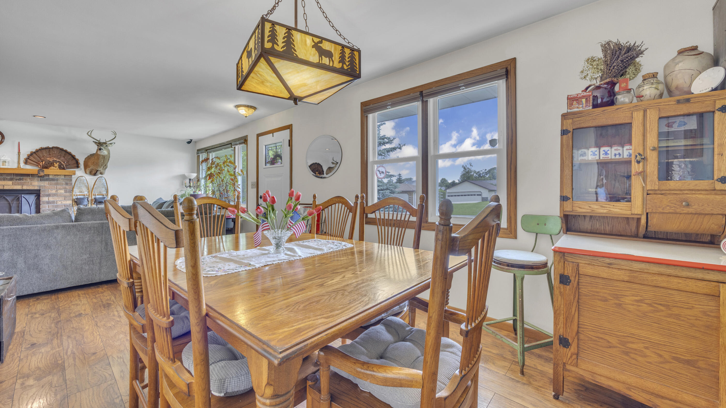707 Goldfinch Lane Howards Grove, WI 53083 - Photo 6 of 27 Dining Room