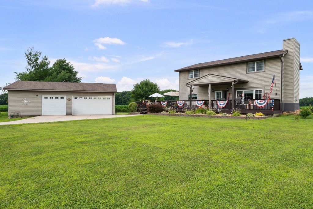 1814 Big Island Road Rock Island, IL 61201 - Photo 2 of 60