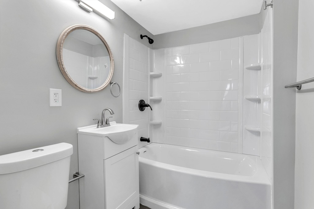 17-19 Laurel Street Springfield, MA 01107 - Photo 8 of 42 Gallery Image 8