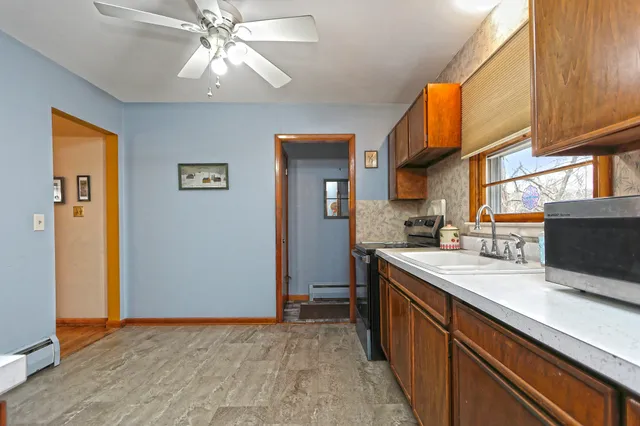 $389,900 | 25 Glen Drive, Ansonia, CT 06401