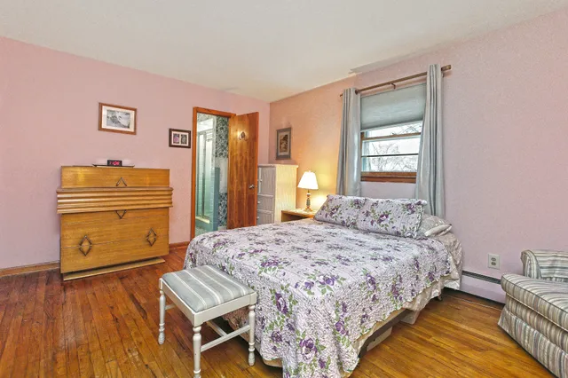 $389,900 | 25 Glen Drive, Ansonia, CT 06401