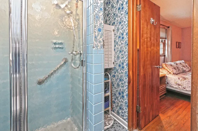 $389,900 | 25 Glen Drive, Ansonia, CT 06401