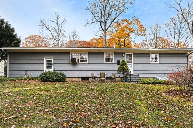 $389,900 | 25 Glen Drive, Ansonia, CT 06401