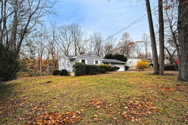 $389,900 | 25 Glen Drive, Ansonia, CT 06401